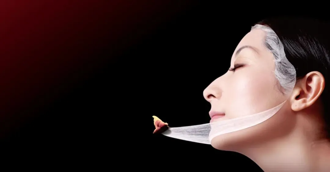 贝豪全球首创的隐形蚕丝面膜产品展示